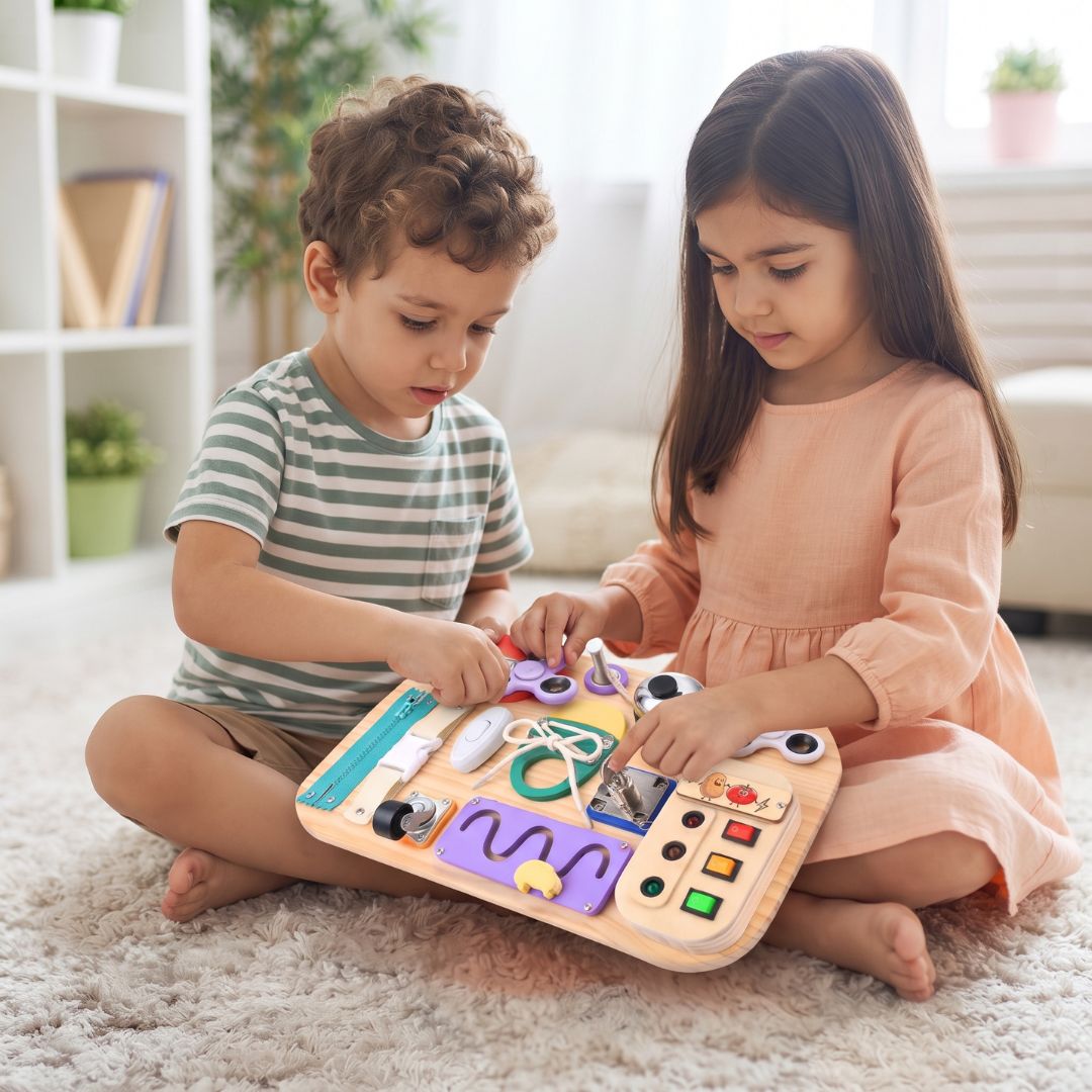 BusyBuddy - Montessori Wooden Activity Board